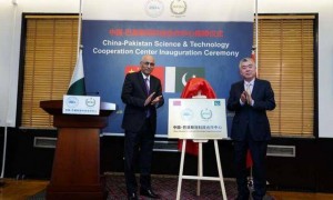 歼-10C立下大功，巴方战报第一时间送给中国，中方一句话亮明态度
