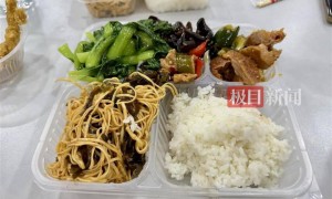 ​“五一”首日近7000名游客挤爆荣昌政府食堂，经理称吃掉280盆米饭、超过1500斤猪肉